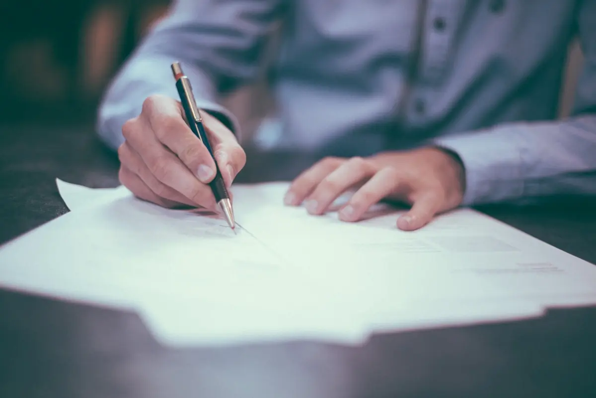 Legal & Structuring